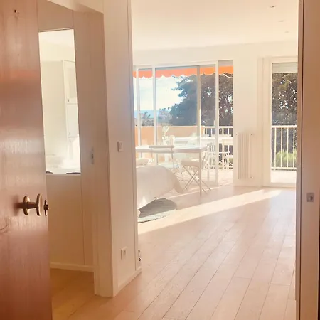 Seaside With Terrasse In Garavan Apartman *