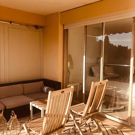 Seaside With Terrasse In Garavan Apartman *