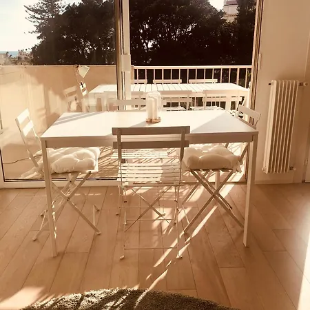 Seaside With Terrasse In Garavan Apartman *